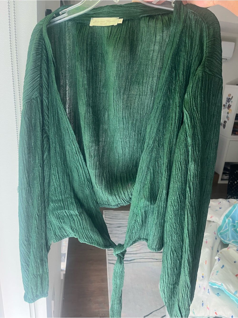 savannah morrow tie-front crop top - size M